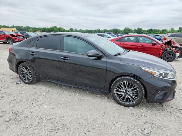 2022 KIA FORTE GT Line