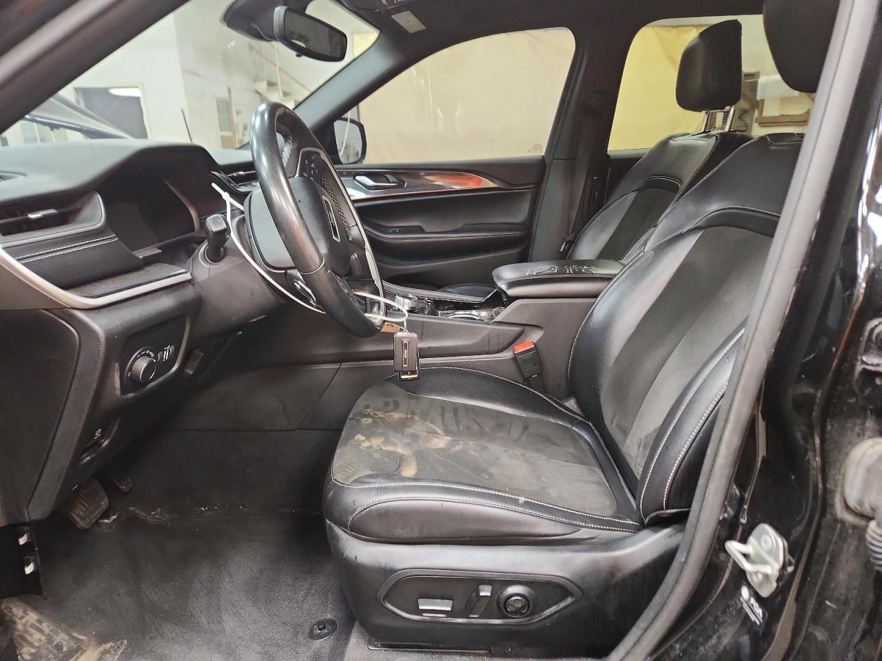 2022 JEEP GRAND CHEROKEE L LAREDO 4X4