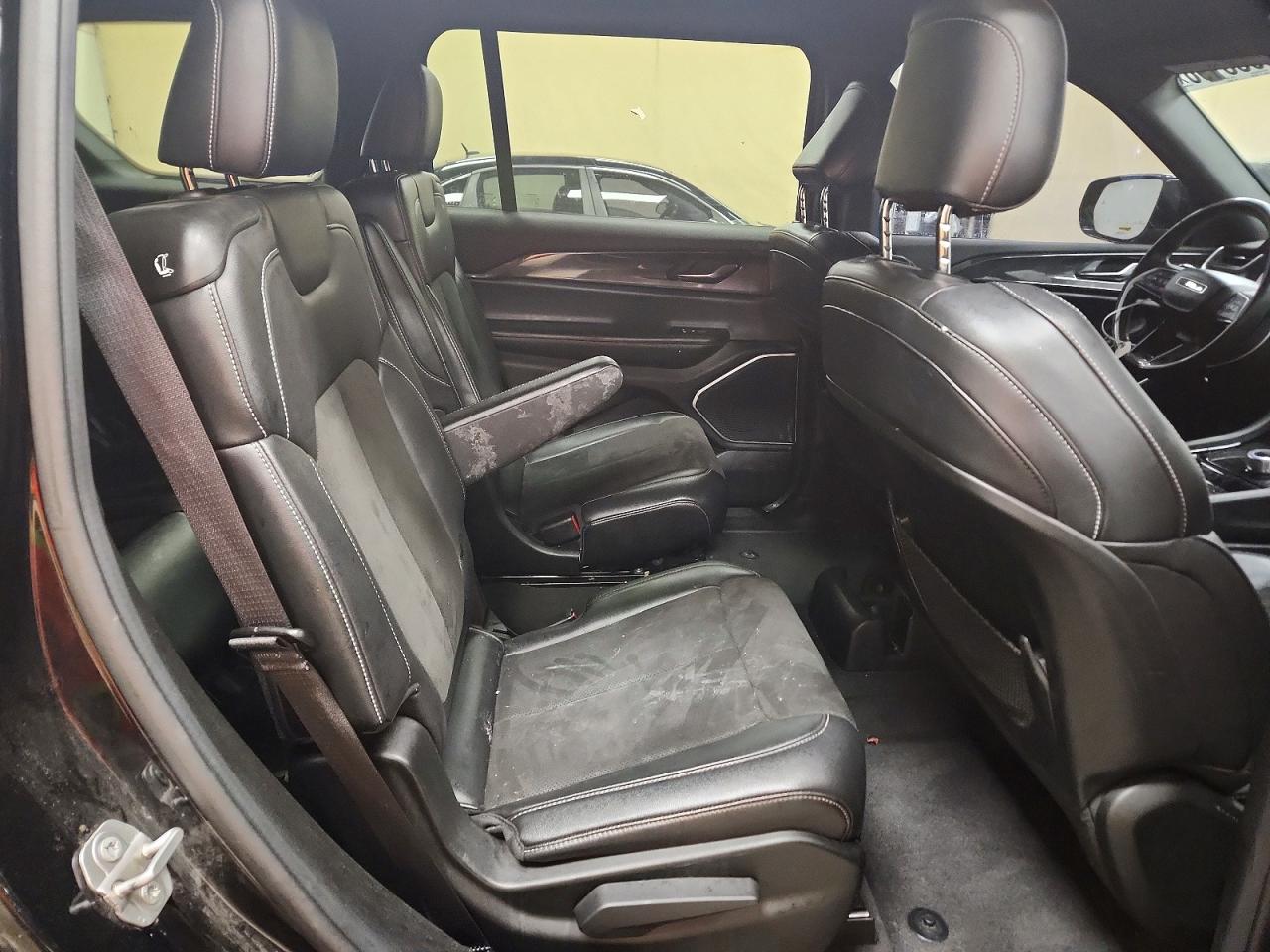 2022 JEEP GRAND CHEROKEE L LAREDO 4X4