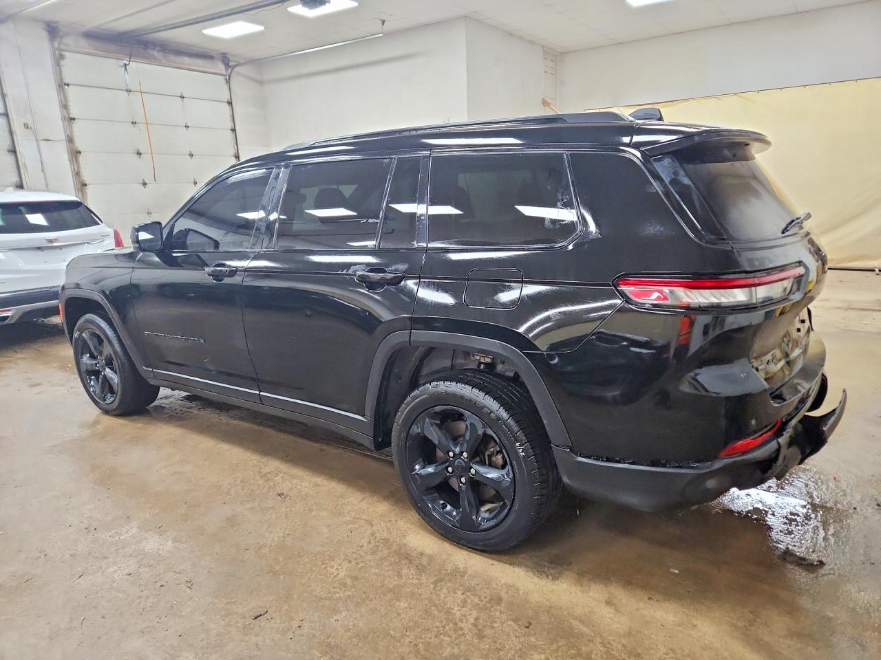 2022 JEEP GRAND CHEROKEE L LAREDO 4X4