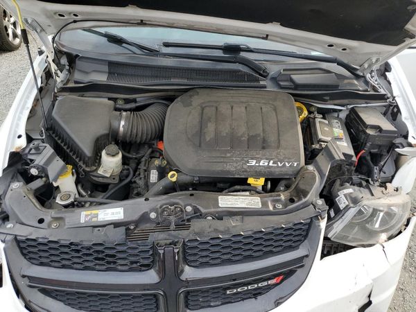 2018 DODGE GRAND CARAVAN SXT — Engine bay