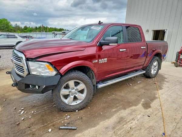 2017 RAM 1500 SLT CREW CAB 4X4