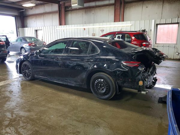 2022 TOYOTA CAMRY