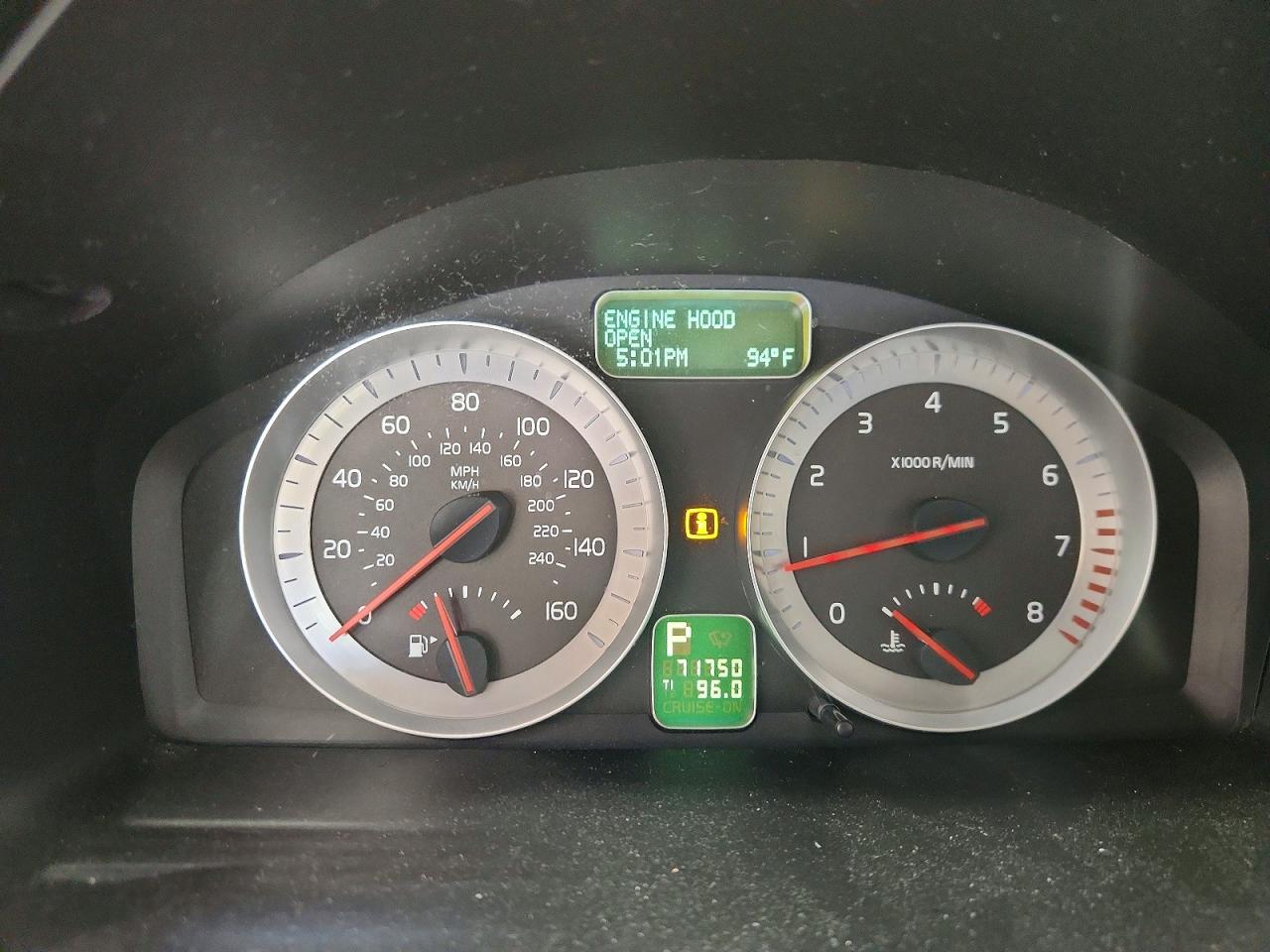 2011 VOLVO C70