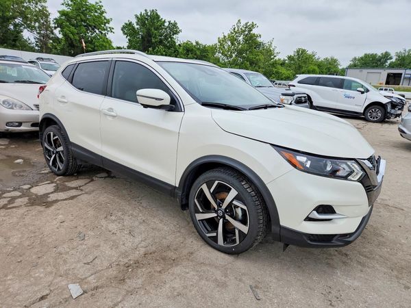2022 NISSAN ROGUE SPORT SL
