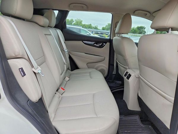 2022 NISSAN ROGUE SPORT SL