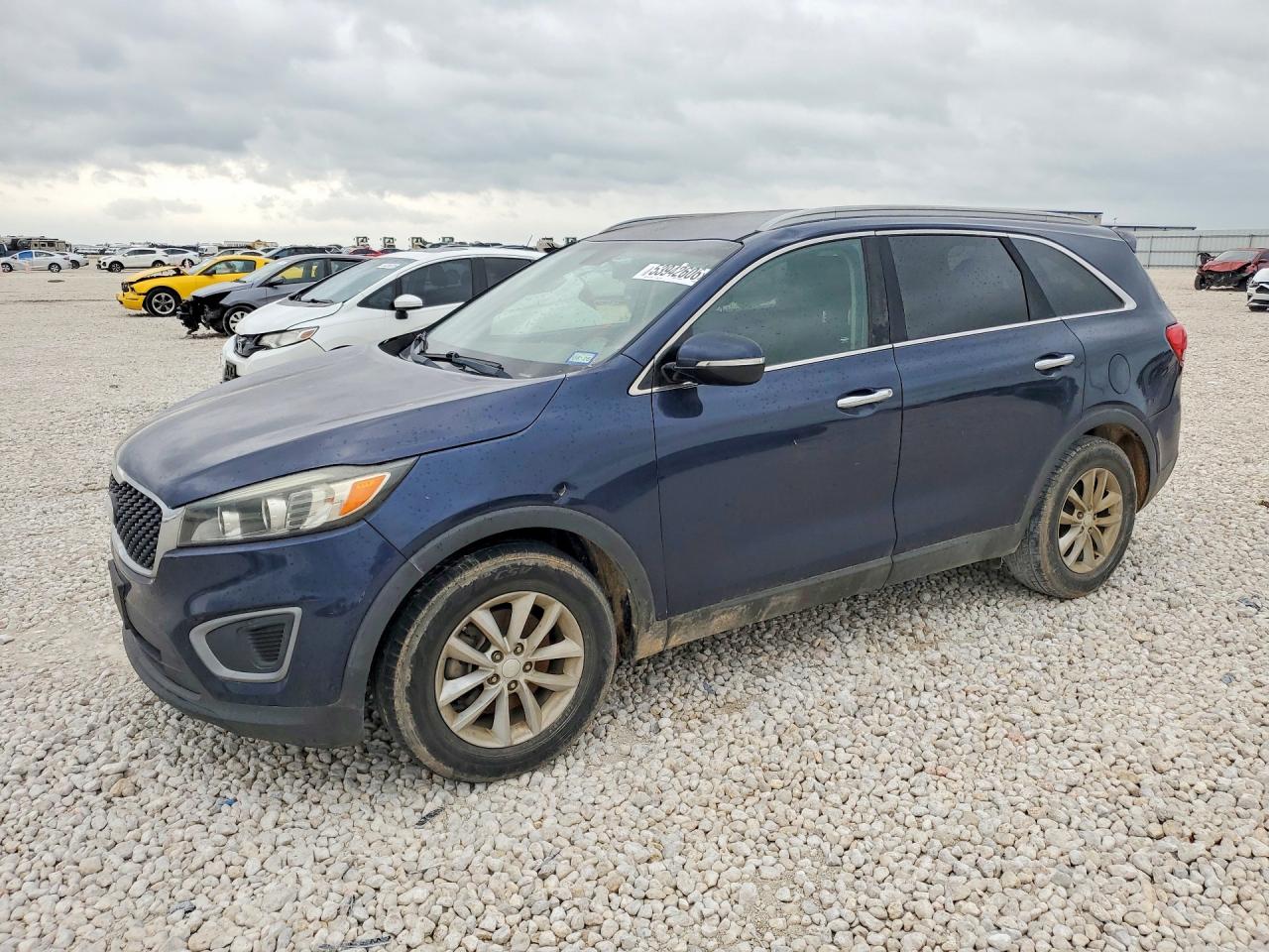 2016 KIA SORENTO L / LX