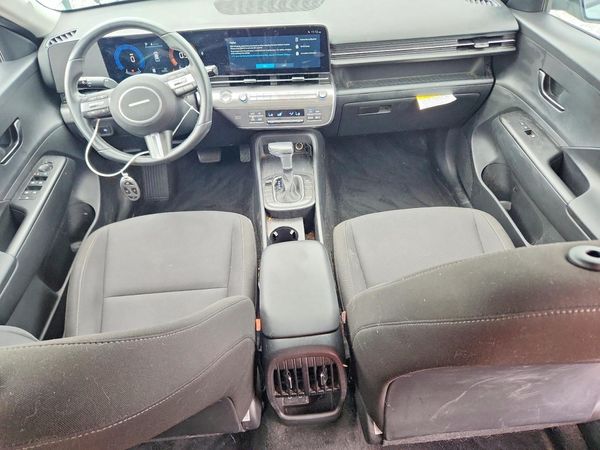 2024 HYUNDAI KONA SE