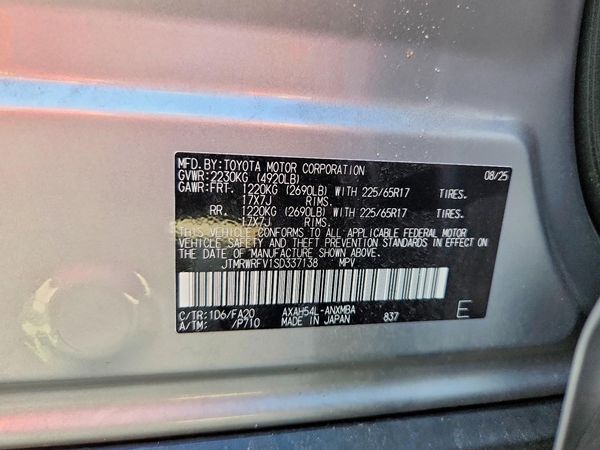 2025 TOYOTA RAV4 XLE