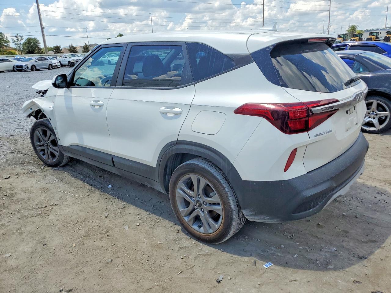 2023 KIA SELTOS LX