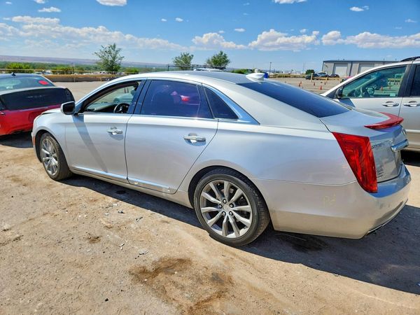 2017 CADILLAC XTS Luxury