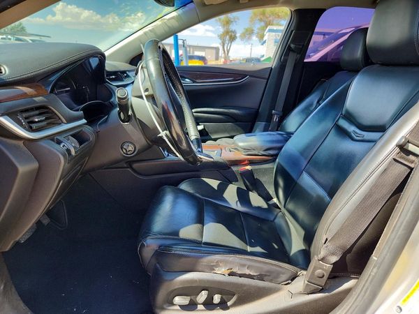 2017 CADILLAC XTS Luxury
