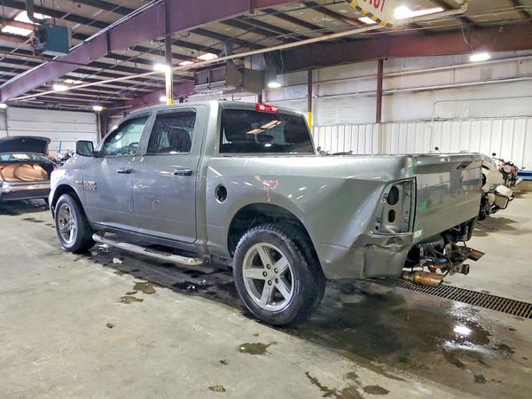 2013 RAM 1500 ST CREW CAB 4X4