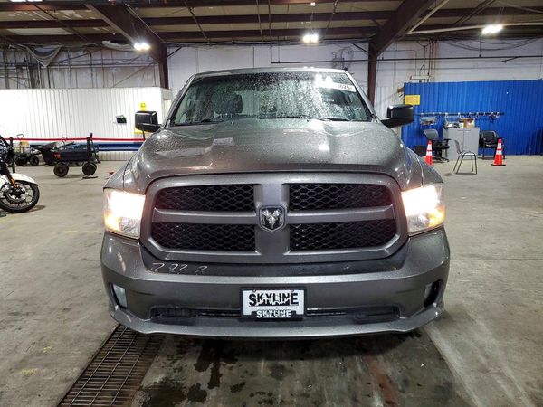 2013 RAM 1500 ST CREW CAB 4X4