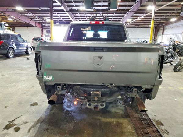 2013 RAM 1500 ST CREW CAB 4X4