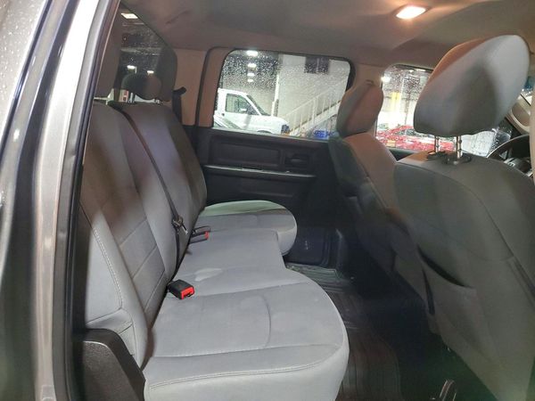 2013 RAM 1500 ST CREW CAB 4X4