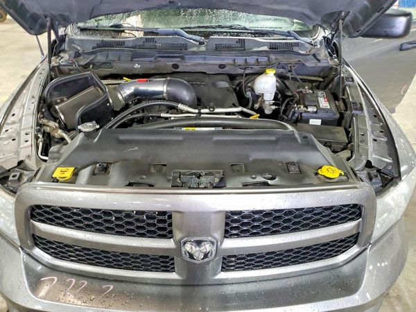 2013 RAM 1500 ST CREW CAB 4X4