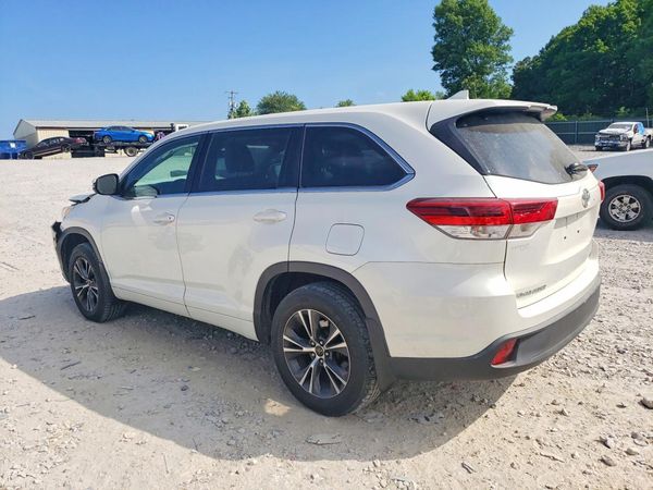 2018 TOYOTA HIGHLANDER LE/LE Plus
