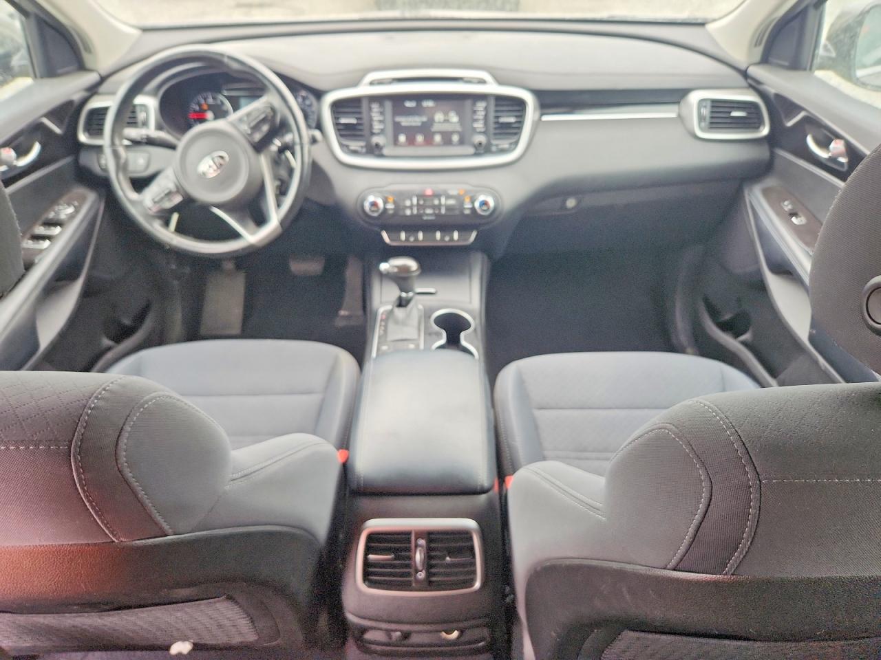 2018 KIA SORENTO L, LX