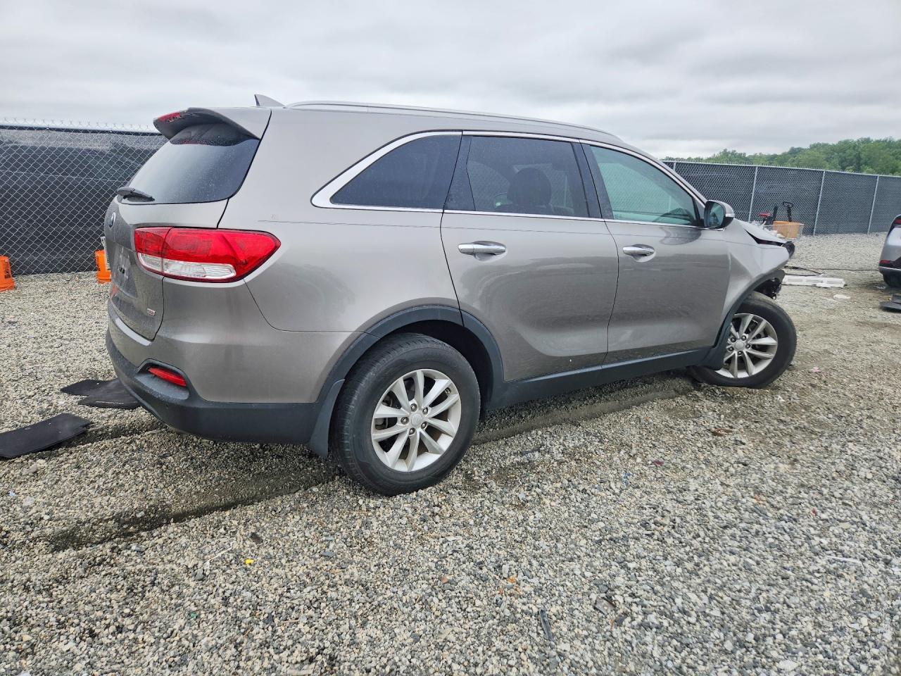 2018 KIA SORENTO L, LX