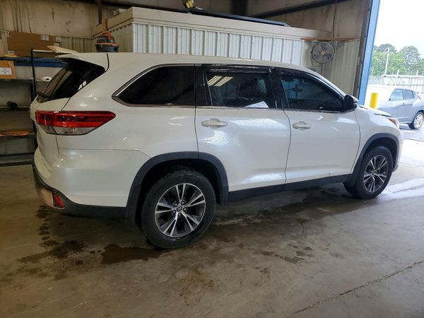 2019 TOYOTA HIGHLANDER LE/LE Plus