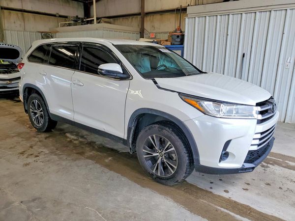 2019 TOYOTA HIGHLANDER LE/LE Plus