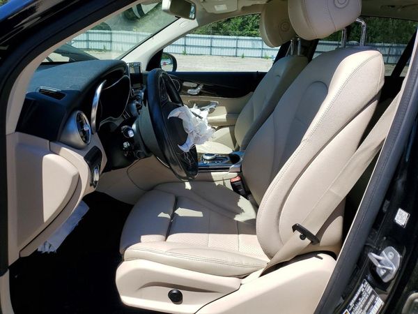 2019 MERCEDES-BENZ GLC GLC 300-4M
