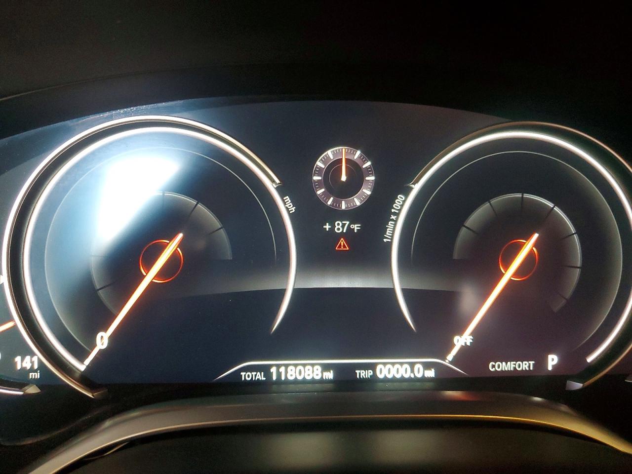 2016 BMW 750