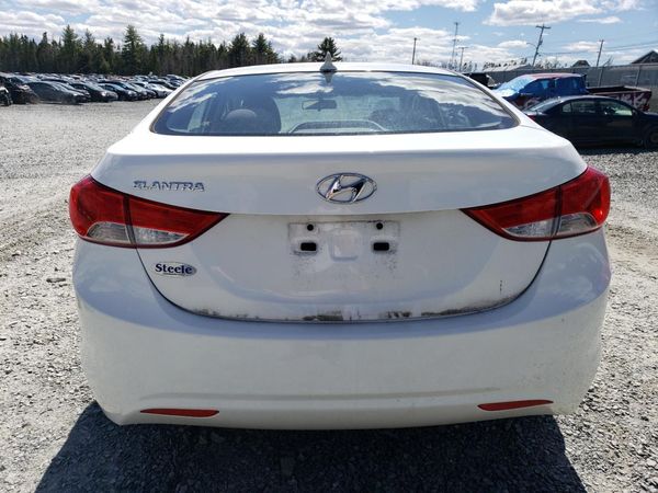 2013 HYUNDAI ELANTRA