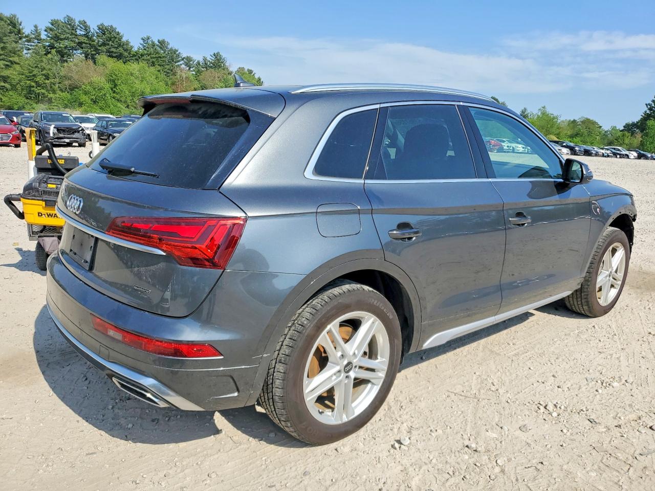 2025 AUDI Q5 E