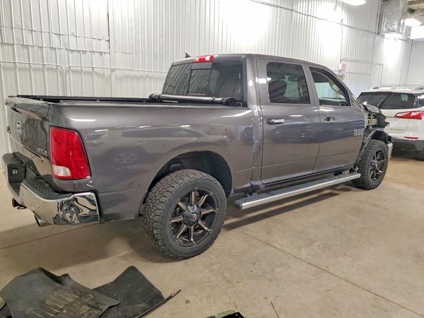 2018 RAM 1500 SLT