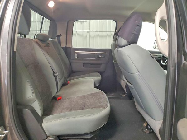 2018 RAM 1500 SLT