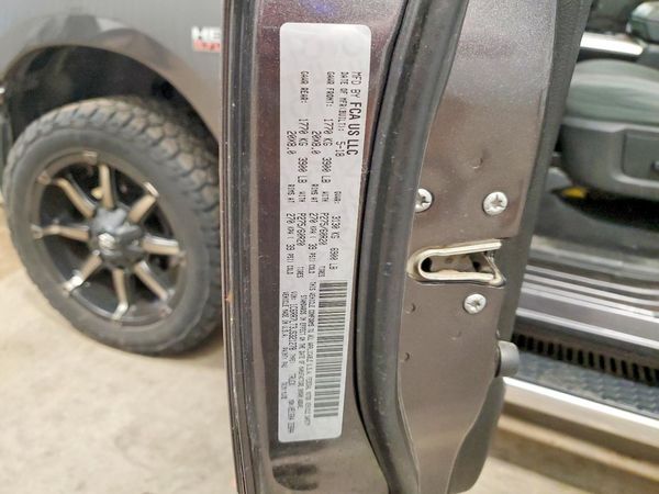 2018 RAM 1500 SLT