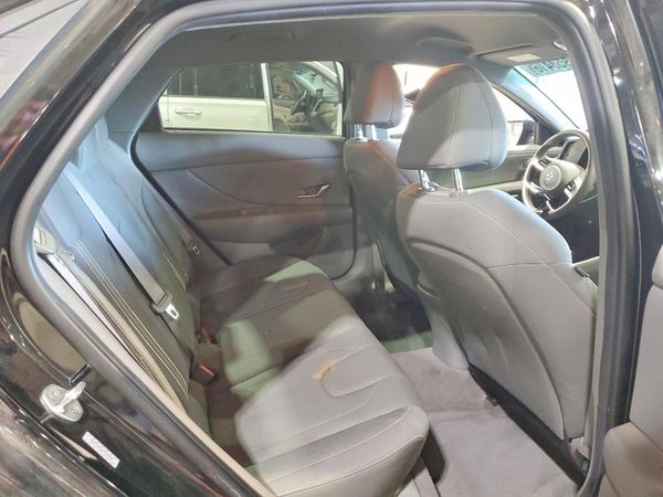 2023 HYUNDAI ELANTRA