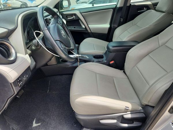 2017 TOYOTA RAV4 XLE