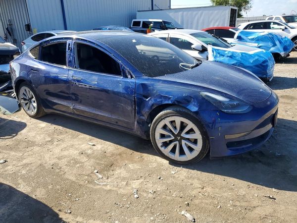 2022 TESLA MODEL 3 — Passenger 3/4