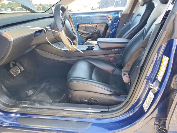 2022 TESLA MODEL 3 — DENT