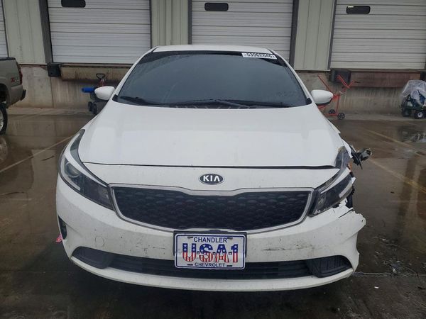 2017 KIA FORTE LX Base