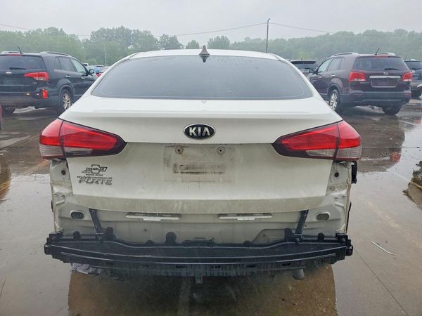 2017 KIA FORTE LX Base