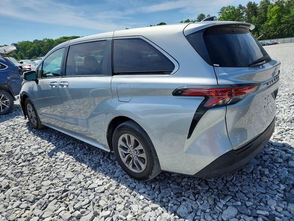 2021 TOYOTA SIENNA