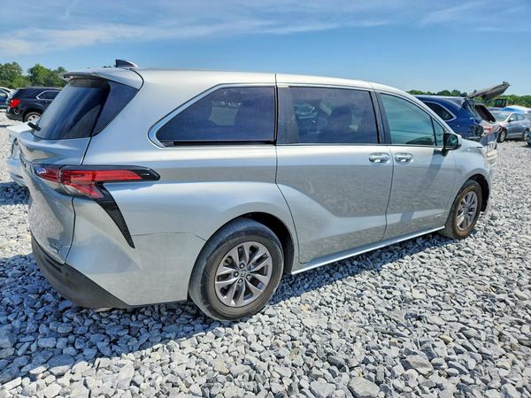 2021 TOYOTA SIENNA