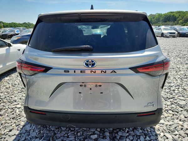 2021 TOYOTA SIENNA