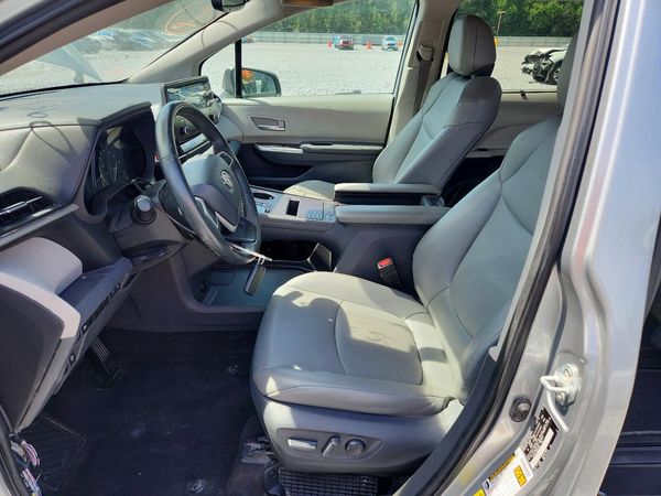 2021 TOYOTA SIENNA