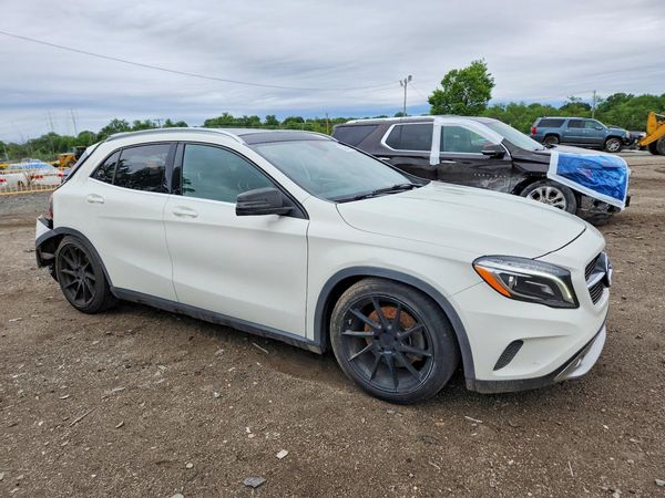 2015 MERCEDES-BENZ GLA GLA250 4-MATIC