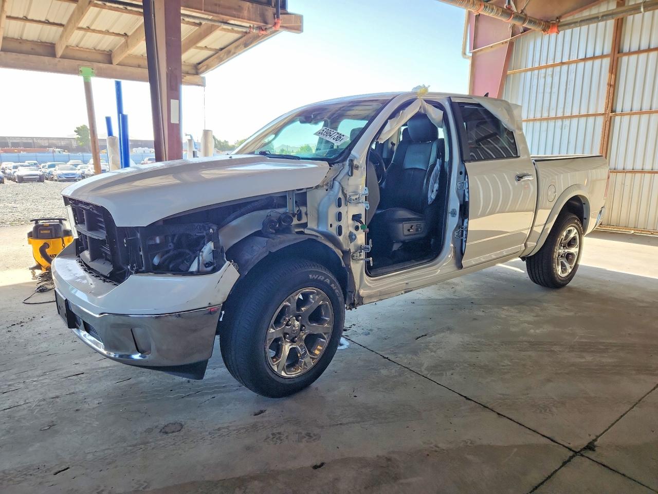 2019 RAM 1500 CLASSIC Laramie