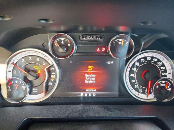 2019 RAM 1500 CLASSIC Laramie