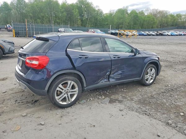 2019 MERCEDES-BENZ GLA