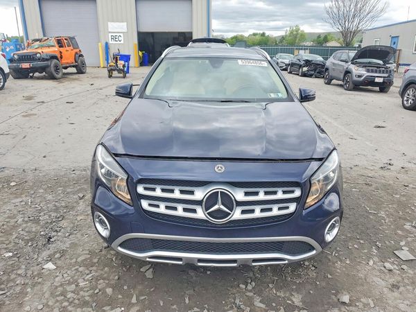 2019 MERCEDES-BENZ GLA
