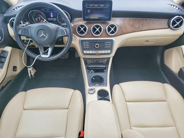 2019 MERCEDES-BENZ GLA