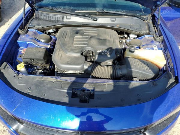 2022 DODGE CHARGER SXT — Engine bay